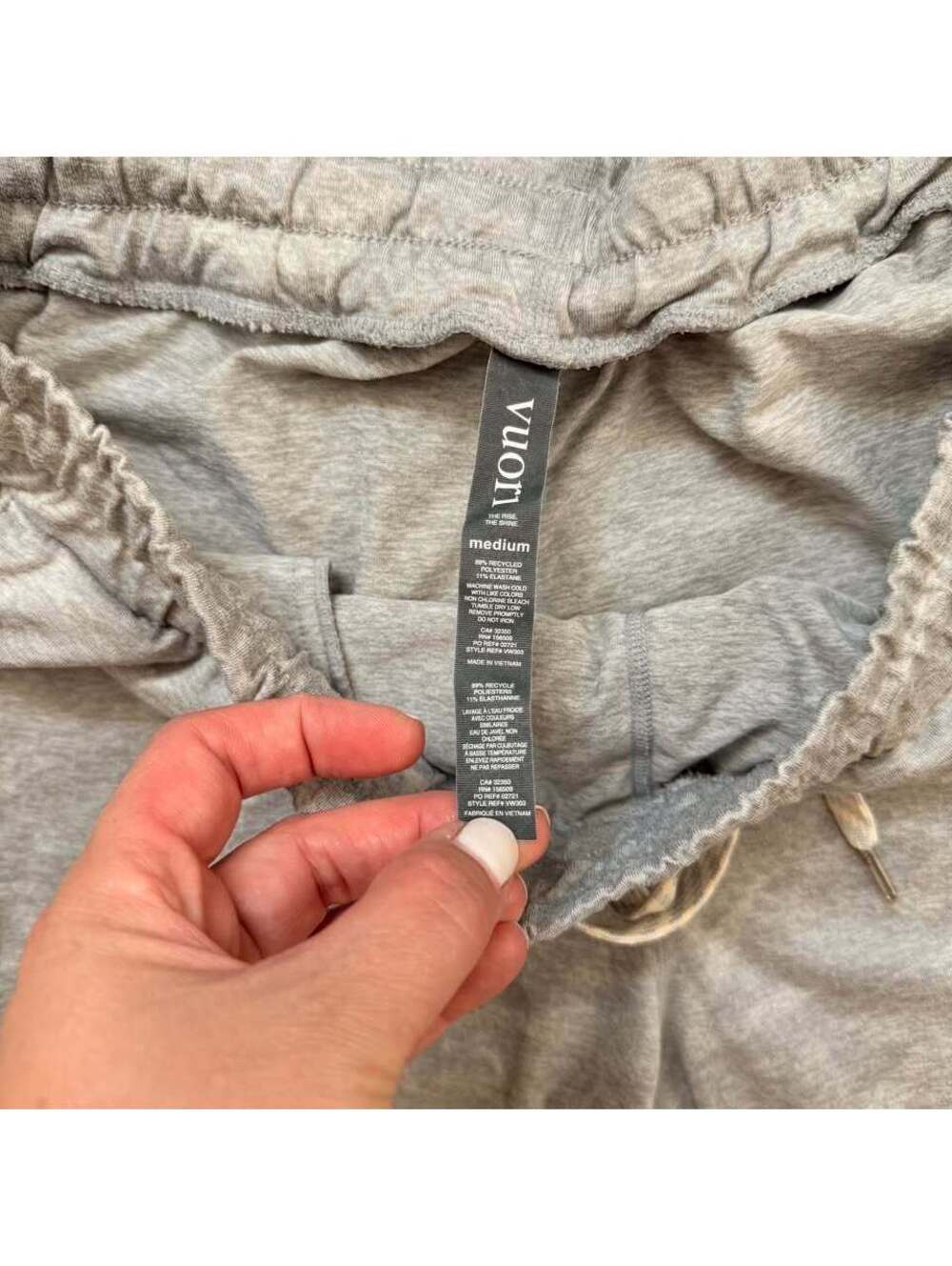 Vuori Performance Joggers DreamKnit Fabric Gray Camo Women's M - Picture 2 of 5
